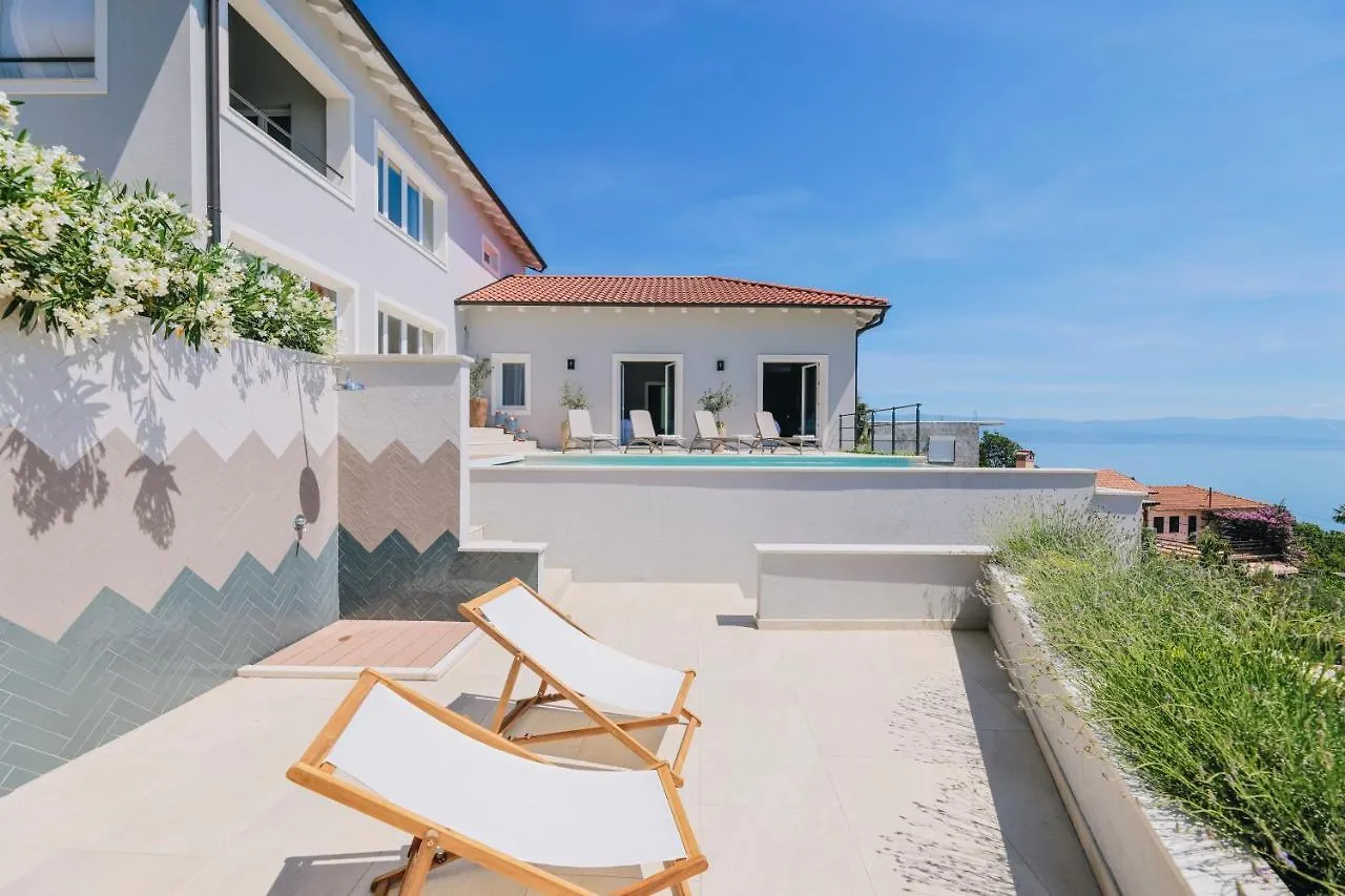 Villa Kaliterra - Your Home In Croatia! 密德维亚